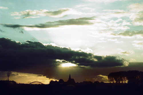 woeste wolken boven persingen
